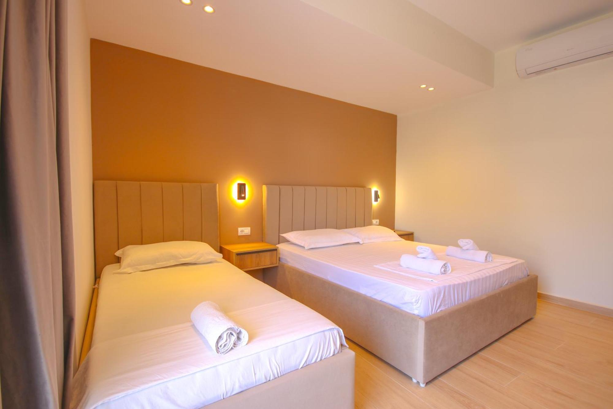 Emily'S Hotel 히마레 외부 사진